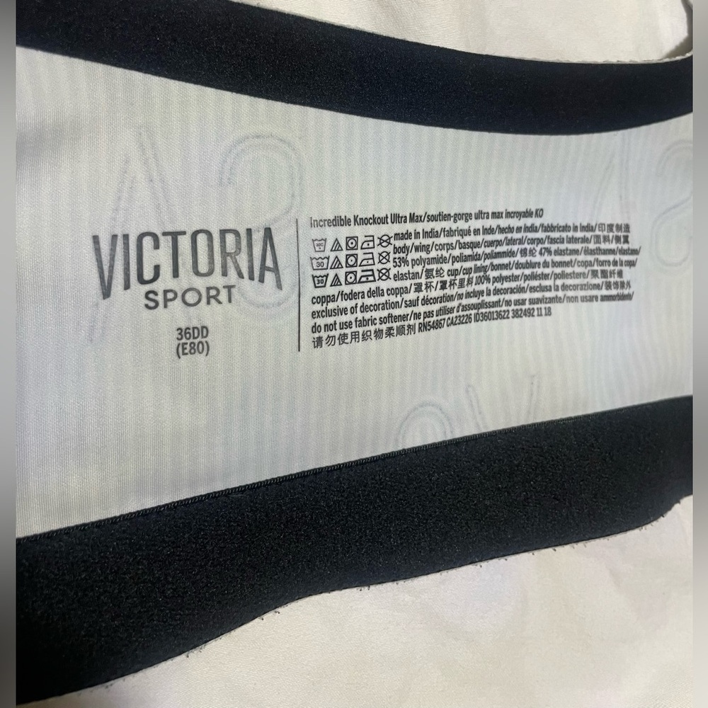Victoria's Secret Black and White Striped Sports Bra NWOT - Picture 2 of 10
